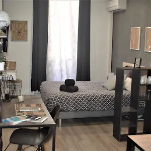 Studio Industriel De Steenia Vieux Port Apartment Marseilles